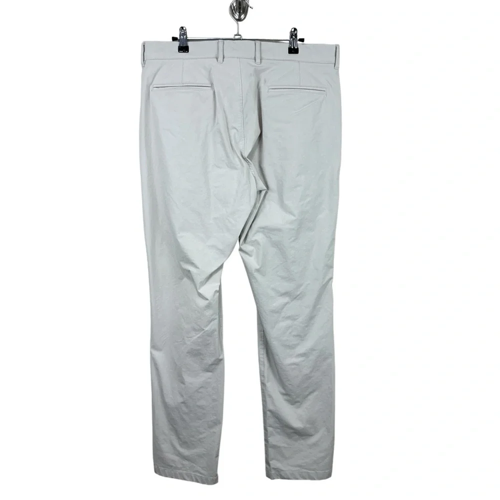 NWOT J. Crew 770 Straight Fit Tech Pants Stone Sz 34 x 32